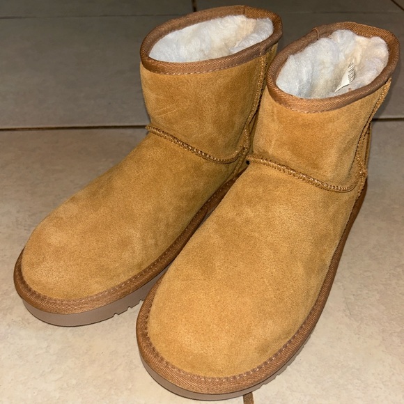 Koolaburra Shoes - Koolaburra Chestnut Suede Boots